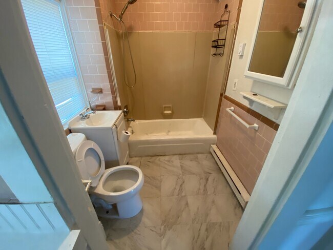 Building Photo - 59 Foster St