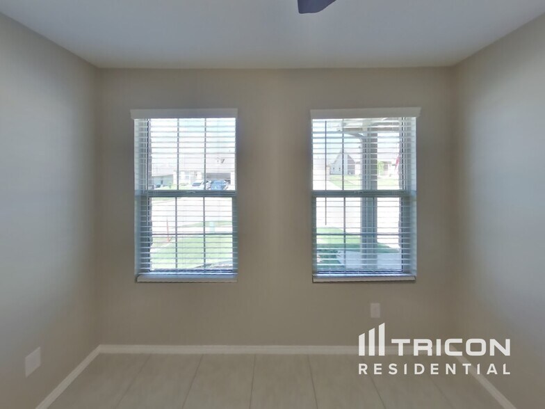 Building Photo - 8424 Fawn Creek Dr