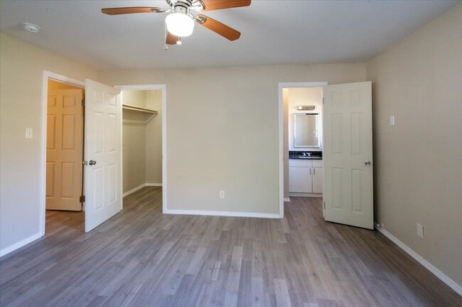 Building Photo - 5851 Southtown St