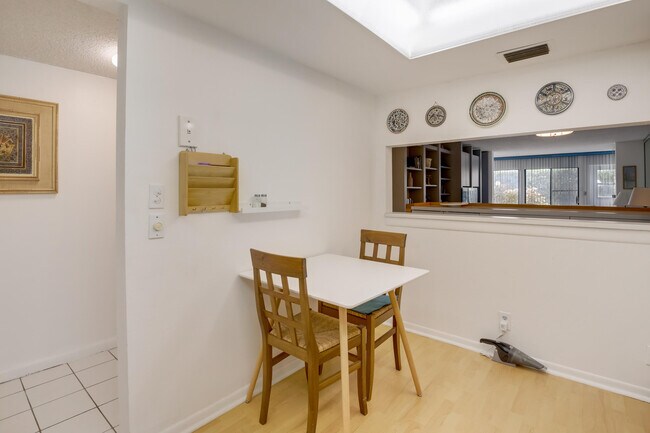 Building Photo - 3154 Via Poinciana
