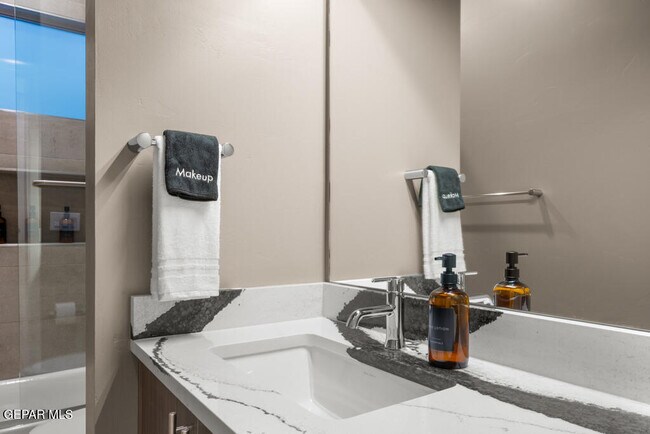 Building Photo - 828 Acton St