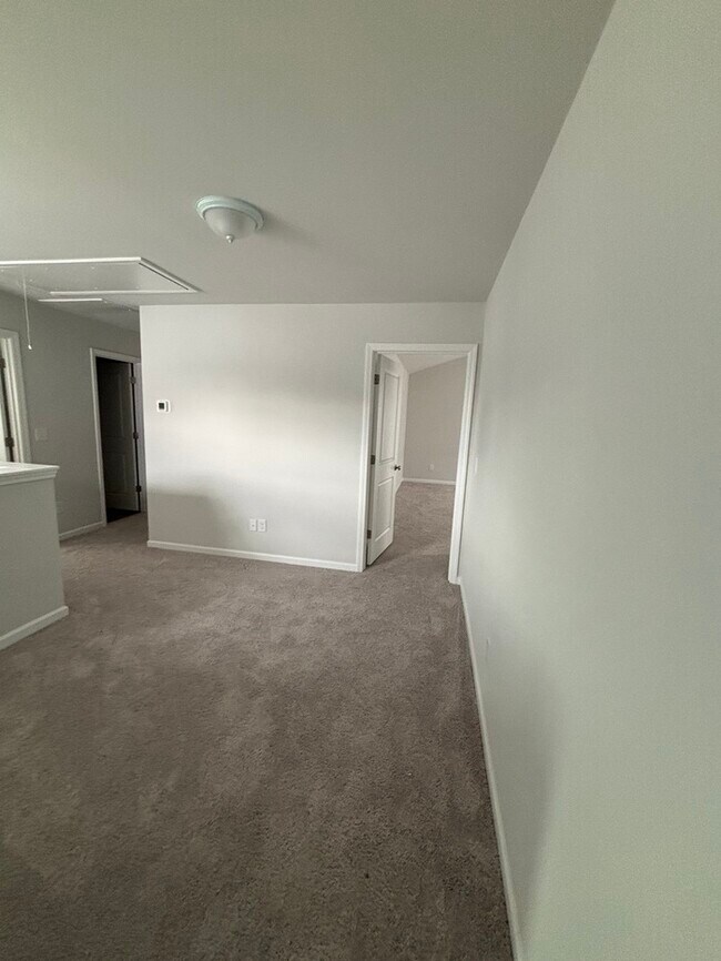 Building Photo - 364 Hardwick Dr