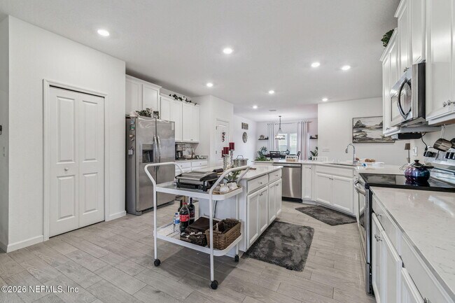 Building Photo - 84651 Balsam Ct