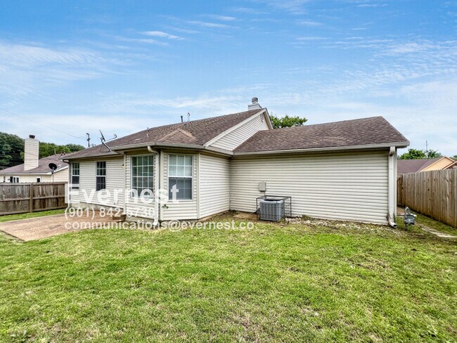 Building Photo - 4416 Elysian Dr