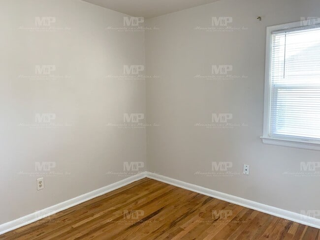 Building Photo - 1808 Remington St