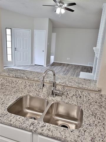 Building Photo - 1415 Smokehouse St