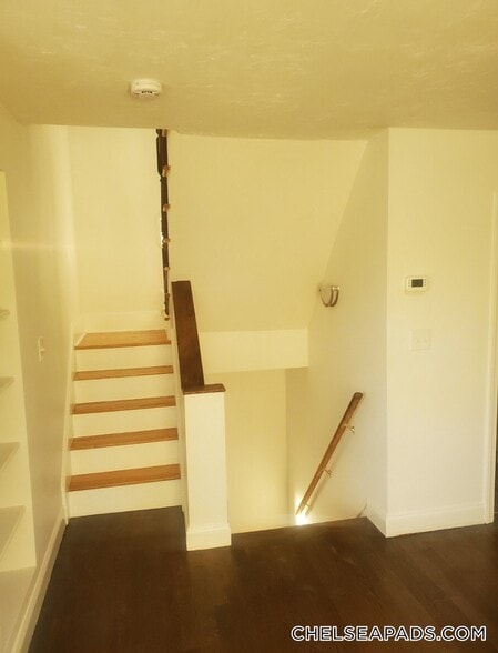 Building Photo - 562 Washington Ave