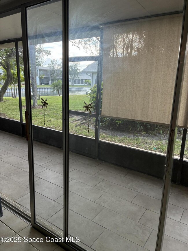 Building Photo - 467 Ibis Ln