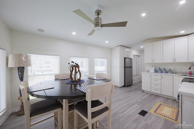 Building Photo - 87 Abalone Cir