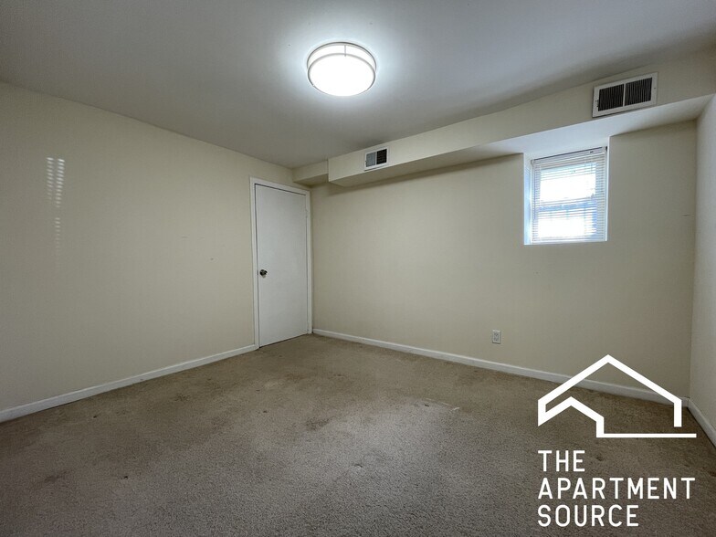 Building Photo - 2501 N Kimball Ave