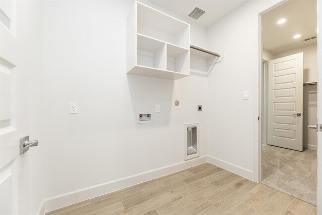 Building Photo - 10902 Overlook Pt Dr