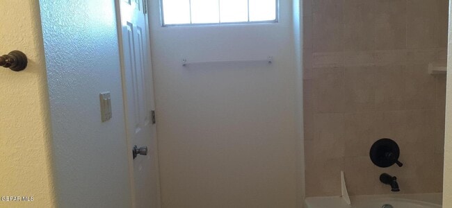 Building Photo - 5466 Buffalo Creek Dr