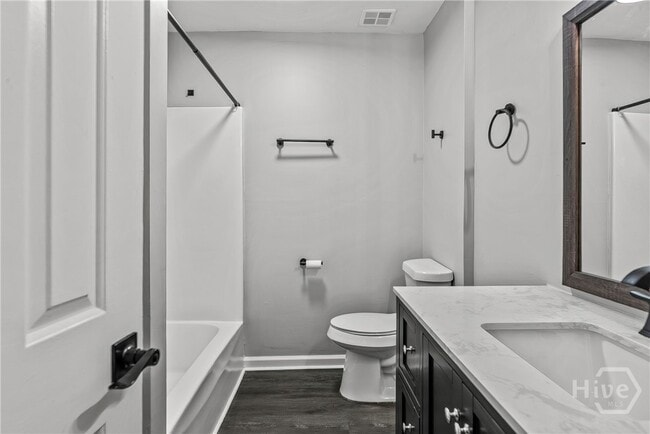 Building Photo - 140 Cumberland Ct