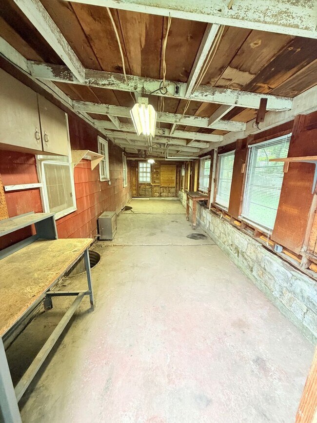 Building Photo - 1712 N Pearl St