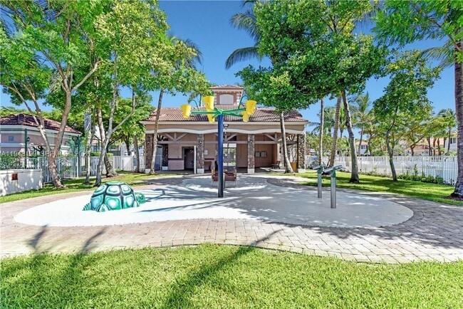 Building Photo - 2833 SW 82nd Ave