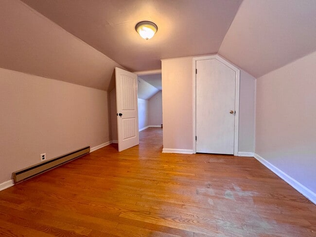 Building Photo - Quaint Country Cottage On Large Lot Near Downtown Blacksburg