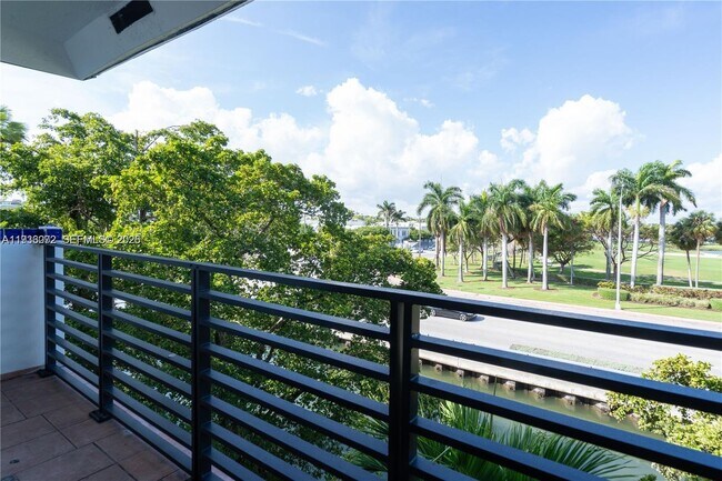 Building Photo - 1840 Jefferson Ave