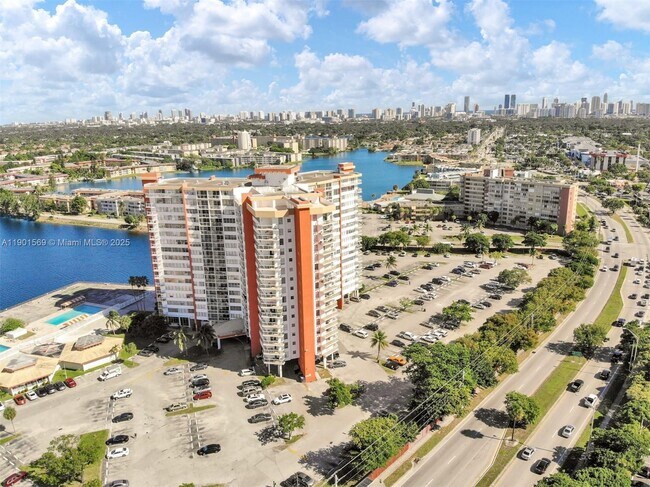 Building Photo - 1301 NE Miami Gardens Dr