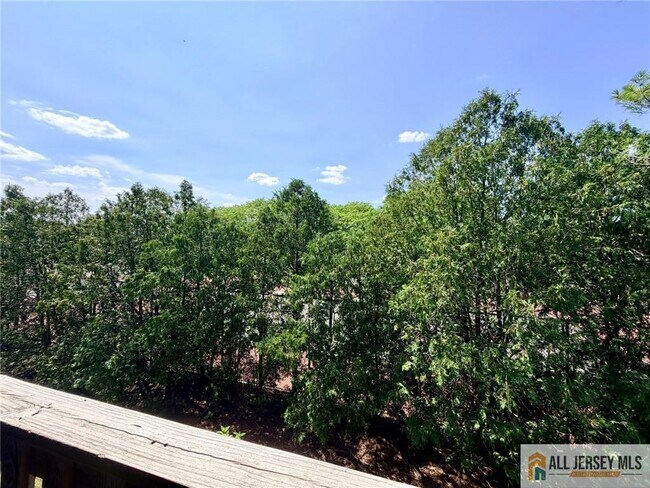 Building Photo - 5215 Ravens Crest Dr