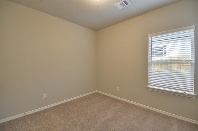 Building Photo - 826 Wembley Wood Wy