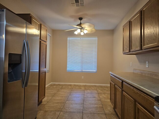 Building Photo - 15649 W Supai Dr