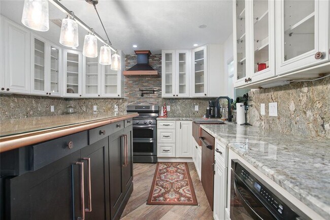 Building Photo - 1377 Spring Garden Ranch Rd