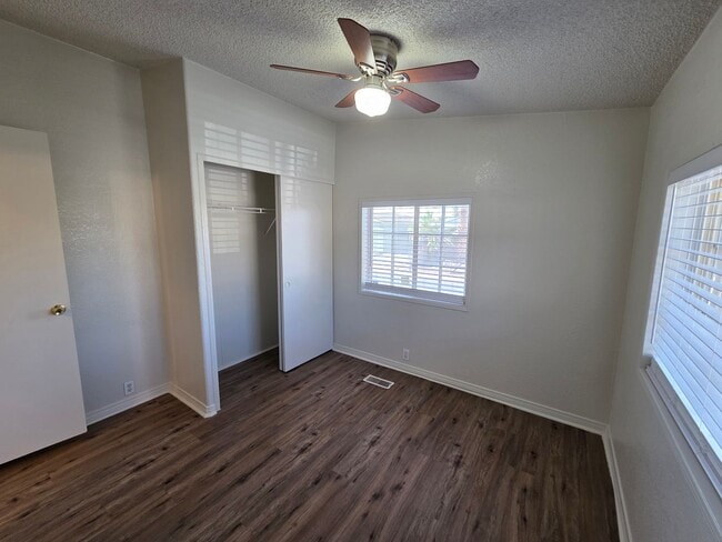 Building Photo - 4 Bedroom Rose Gardens Estates available for Immediate Move-In!!!