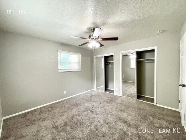 Building Photo - 3633 Walnut St