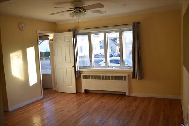 Building Photo - 103 Bethpage Rd