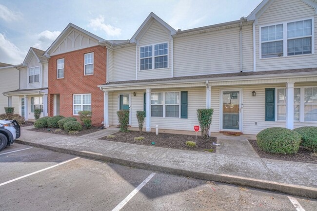 Building Photo - 415 Arapaho Dr