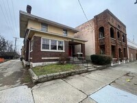 Building Photo - 1736 E 3rd St