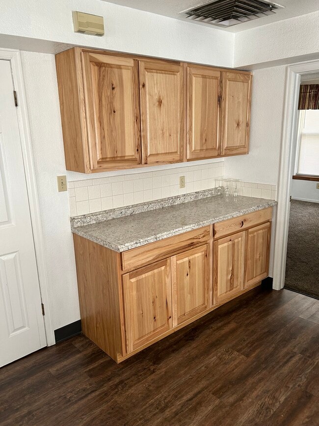 Building Photo - 301 W Abriendo Ave