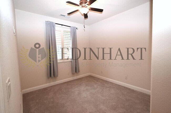 Building Photo - 11348 N Via Ventana Way