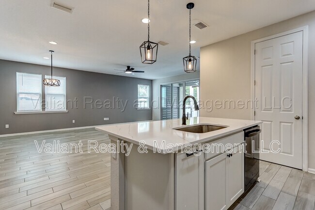 Building Photo - 262 Little Bear Run