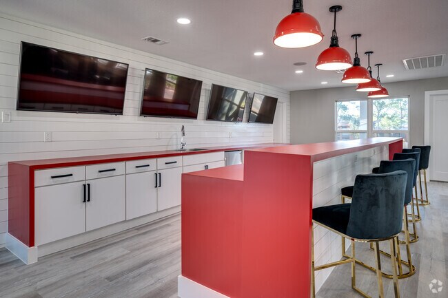 Wifi Lounge - Estates at Avenstar