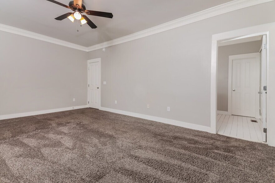 Building Photo - 852 Stroud Cir