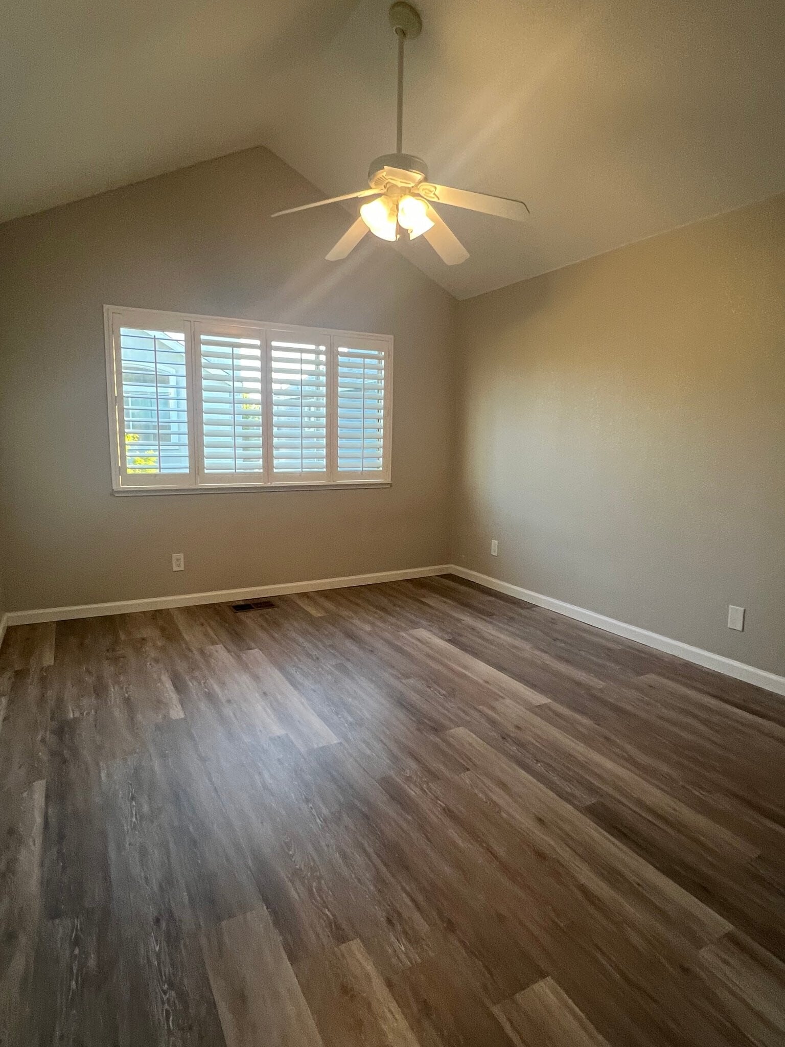 Building Photo - 267 Tamarisk Cir