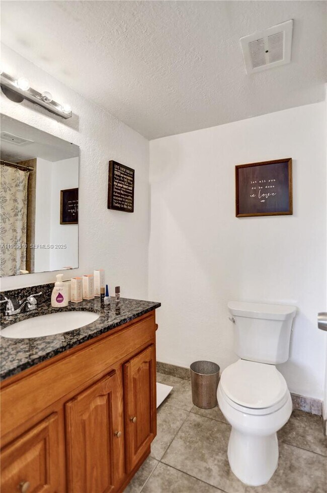 Building Photo - 4154 NW 79th Ave