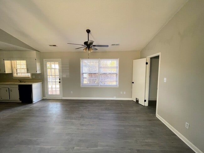 Building Photo - 1501 Westview Dr NW