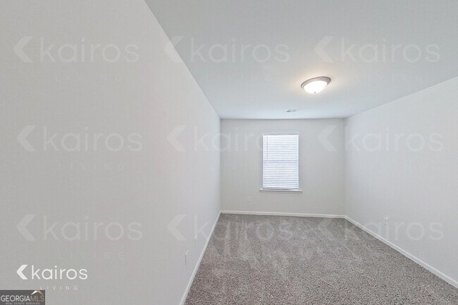 Building Photo - 205 Redwood Ct
