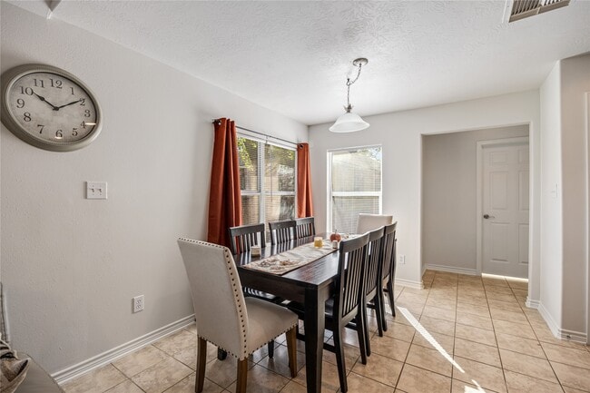 Building Photo - 214 John Alber Rd