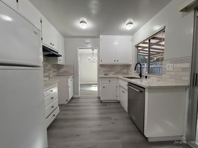 Building Photo - 282 Wheeler Ave