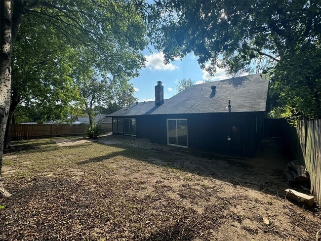Building Photo - 9506 Stonebridge Dr