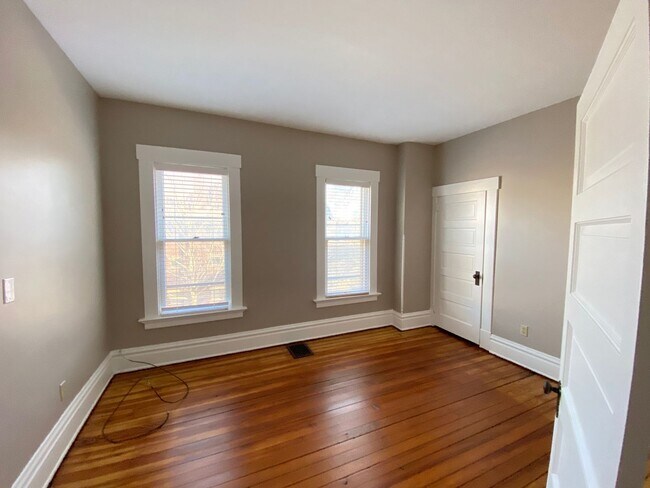 Building Photo - W 6th Ave 351-353 GW2