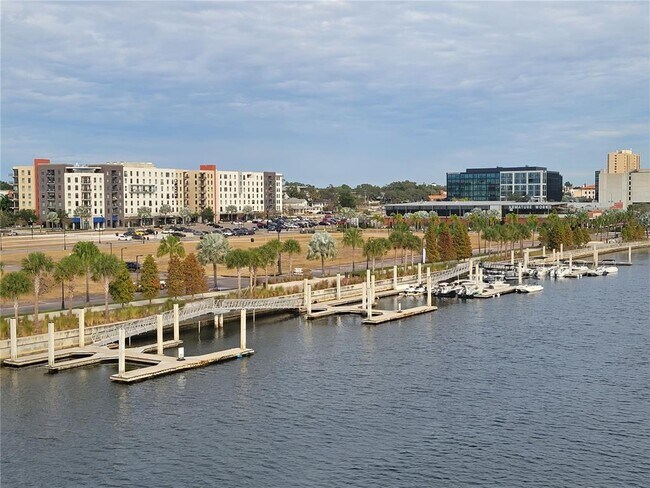 Building Photo - 2603 N Ridgewood Ave