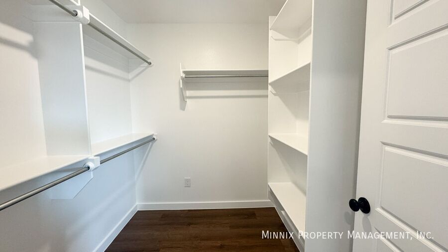 Building Photo - 2156 Kokomo Ave