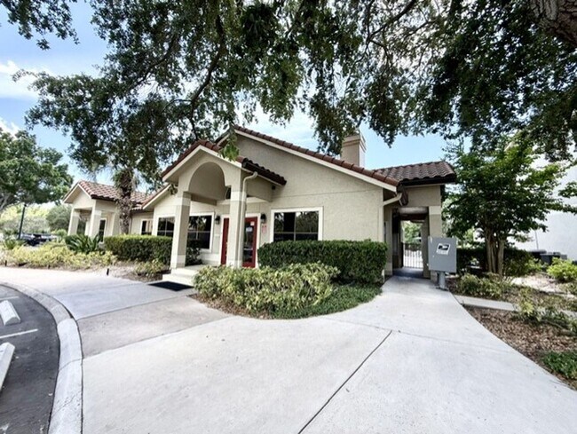 Building Photo - 3004 Parkway Blvd