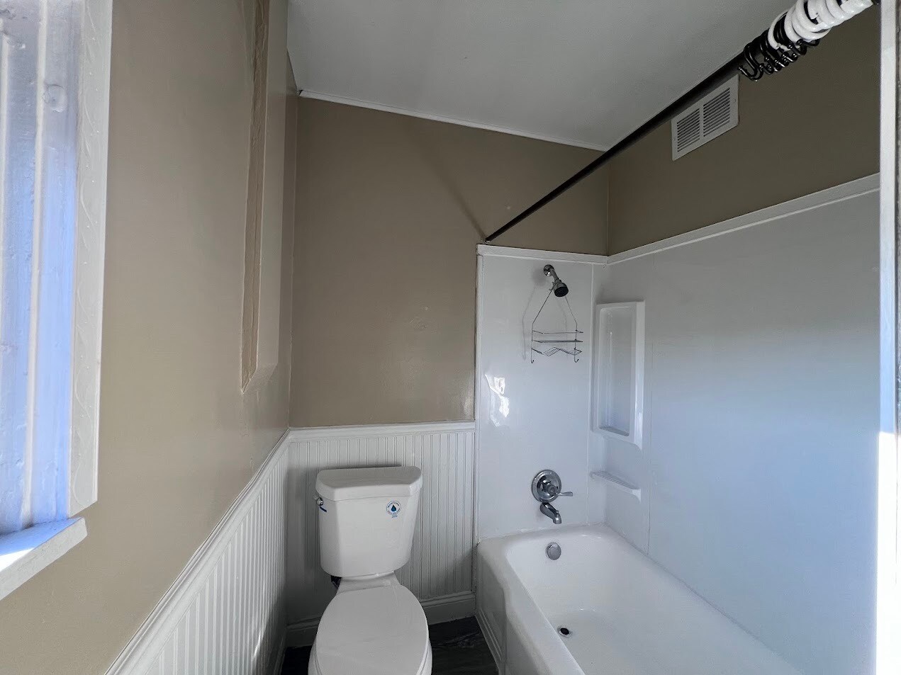 Building Photo - 310 28th St