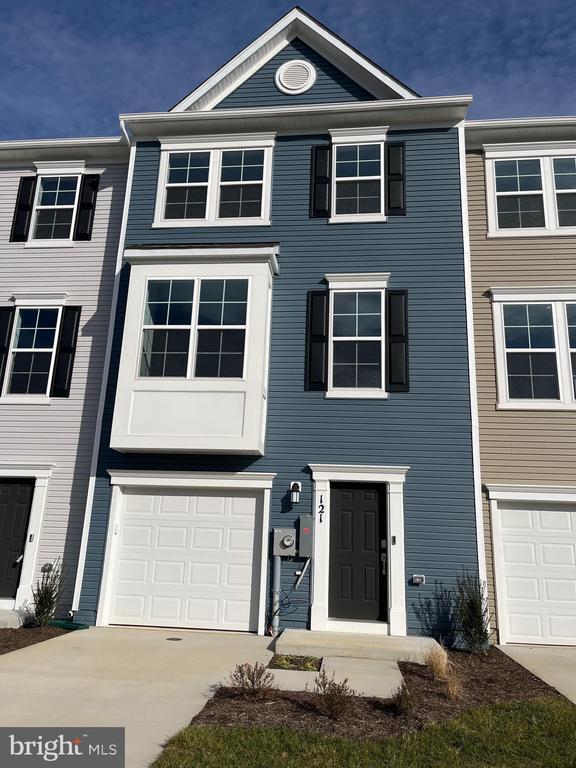 Building Photo - 121 Canning Rd