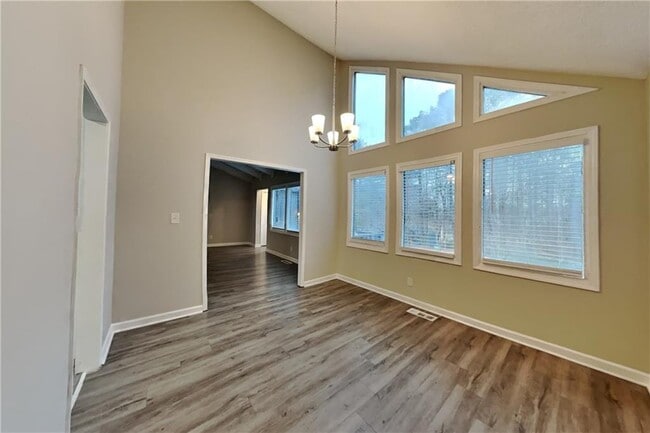 Building Photo - 252 Paxton Cir